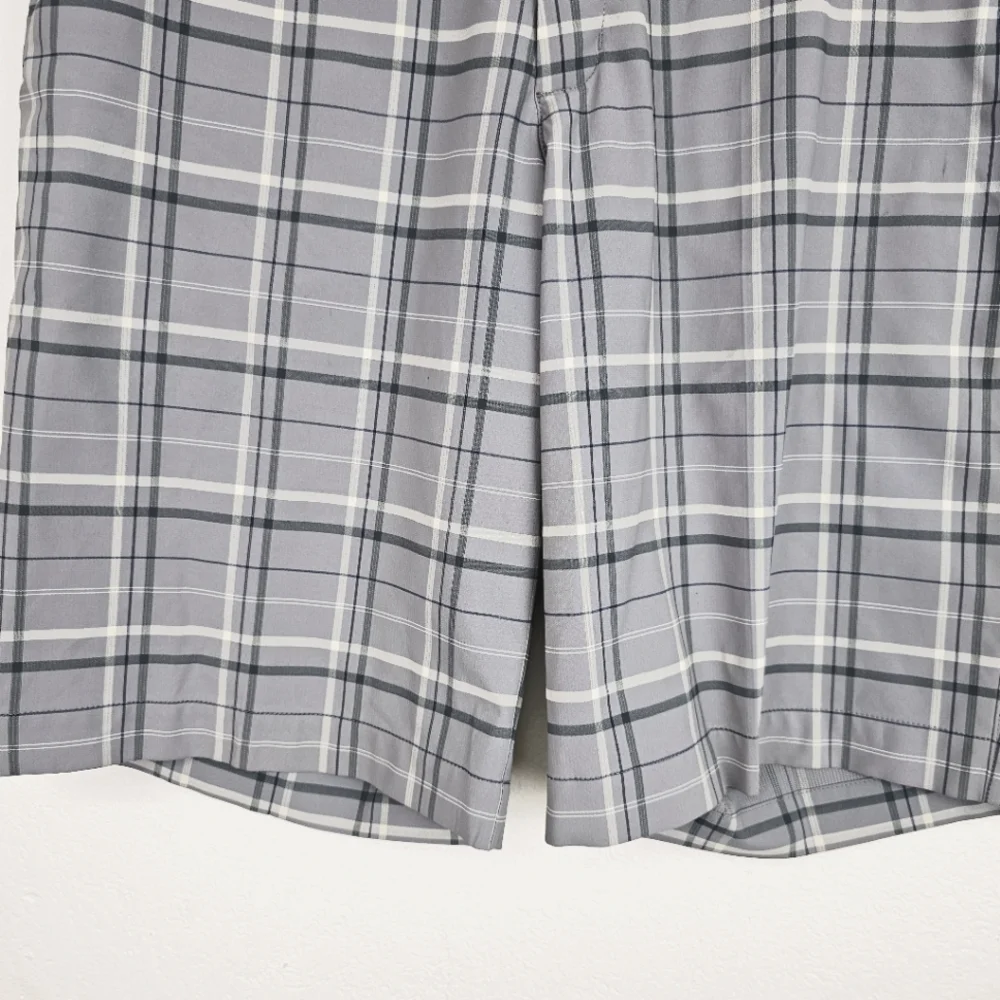 Nike Mens Shorts Gray Navy Plaid  Zip Front Sz 32 Activewear Golf Athleisure